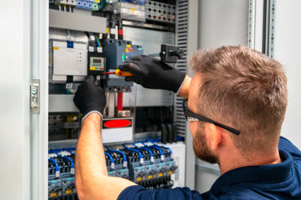 Best Electrical Contractors for Businesses  in Clinton, IA