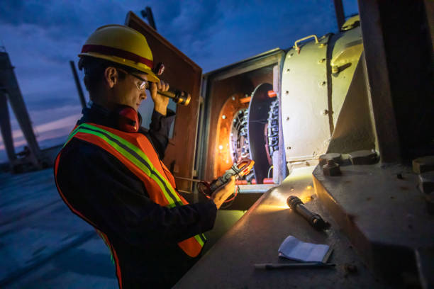 Best Affordable Emergency Electrician  in Clinton, IA