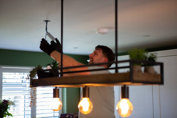 Best Affordable Emergency Electrician  in Clinton, IA