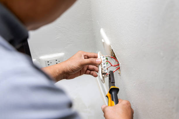 Best Electrical Contractors for Businesses  in Clinton, IA