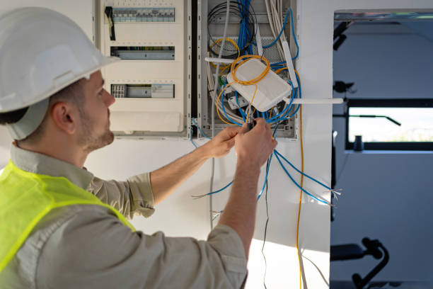  Clinton, IA Electrician Pros